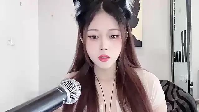 Snapshot of KiKi-011 chatting on May 2026 07:49:01 AM KiKi-011 online show from May 2026 07:49:01 AM