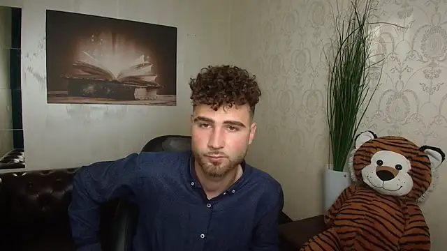 KyloEast online show from April 2026 04:26:01 AM