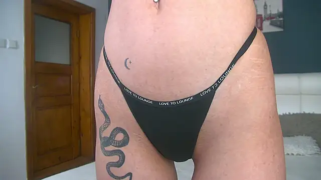 Snapshot of JoLicious_ chatting on May 2026 04:18:01 AM JoLicious online show from May 2026 04:18:01 AM