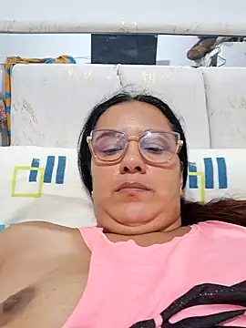 Snapshot of Samanta-42 chatting on July 2026 09:35:02 AM Samanta-42 online show from July 2026 09:35:02 AM