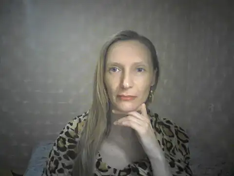 Snapshot of LunaBelle8 chatting on April 2026 07:07:02 PM LunaBelle8 online show from April 2026 07:07:02 PM