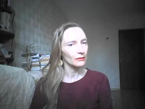 Snapshot of LunaBelle8 chatting on May 2026 02:03:01 PM LunaBelle8 online show from May 2026 02:03:01 PM