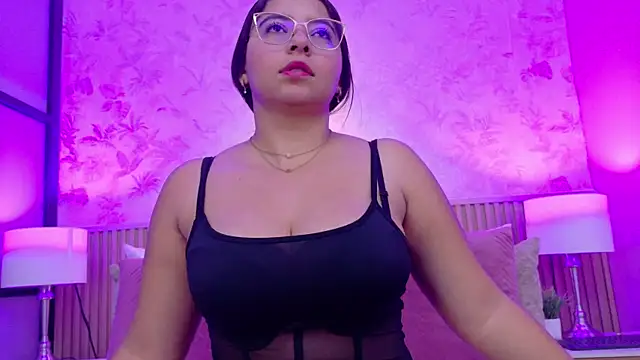 Darcy glow  online show from May 2026 11:40:02 AM