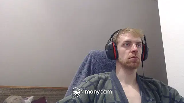 Milkyman7 online show from November 2025 08:32:01 PM