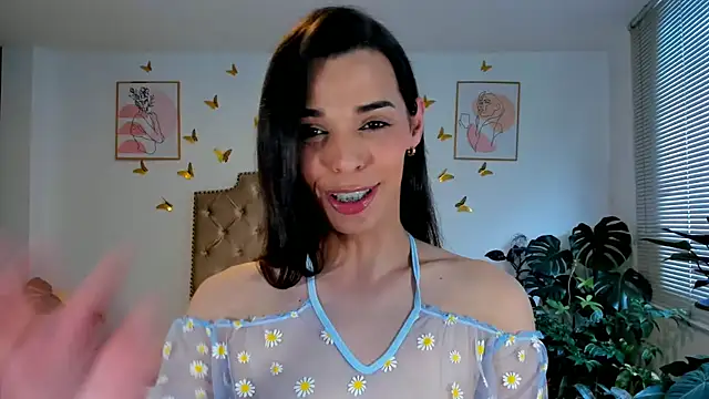 Snapshot of bella_grego chatting on June 2026 08:07:02 PM bella grego online show from June 2026 08:07:02 PM