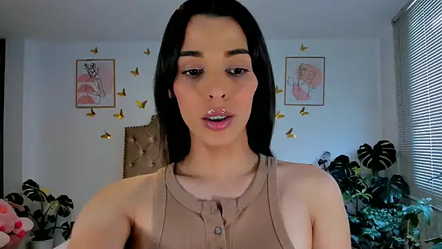 Snapshot of bella_grego chatting on June 2026 06:27:01 PM bella grego online show from June 2026 06:27:01 PM