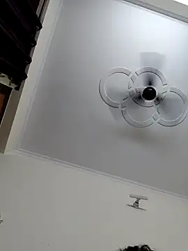 Snapshot of Horny_Babe_17 chatting on April 2026 11:13:01 AM Horny Babe 17 online show from April 2026 11:13:01 AM