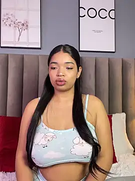 LilyFoox online show from May 2026 12:46:01 PM