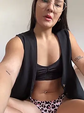 Nickydvich online show from April 2026 03:04:01 PM