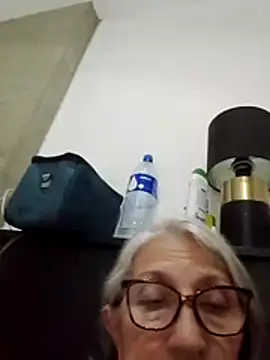 Amory63 online show from April 2026 02:04:01 AM