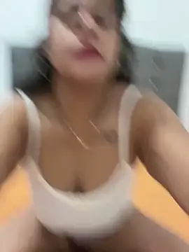 Sophie  Hot1 online show from April 2026 12:36:02 AM