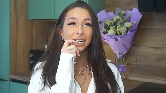 Snapshot of loseecontrol_ chatting on April 2026 04:26:01 AM loseecontrol online show from April 2026 04:26:01 AM