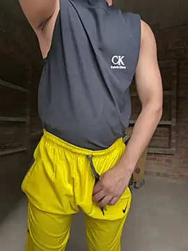 lucky 7inches online show from July 2026 02:37:02 AM
