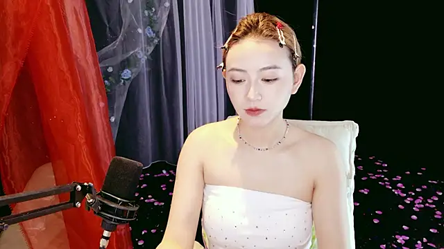Unique Mia online show from April 2026 04:15:02 AM