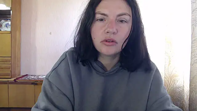 Snapshot of AlinaxJames chatting on April 2026 07:39:01 AM AlinaxJames online show from April 2026 07:39:01 AM