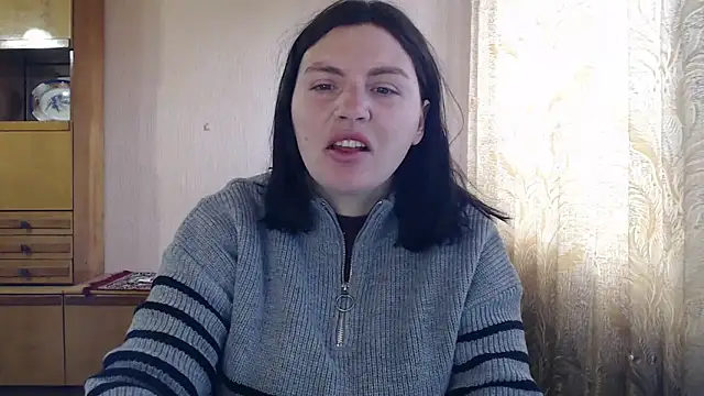 Snapshot of AlinaxJames chatting on May 2026 11:48:01 AM AlinaxJames online show from May 2026 11:48:01 AM