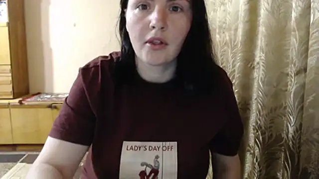 Snapshot of AlinaxJames chatting on May 2026 07:30:02 PM AlinaxJames online show from May 2026 07:30:02 PM