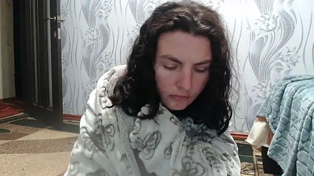 Snapshot of AlinaxJames chatting on May 2026 06:09:01 PM AlinaxJames online show from May 2026 06:09:01 PM