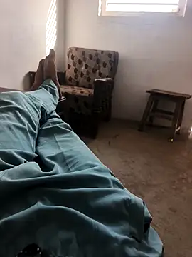 Snapshot of cute-01couple chatting on April 2026 02:53:01 AM cute-01couple online show from April 2026 02:53:01 AM