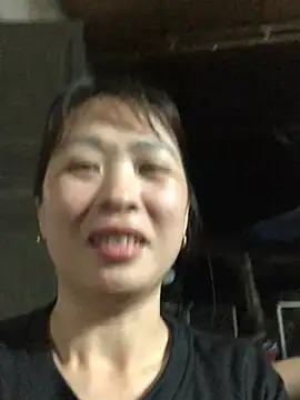 Snapshot of -Hanna_ chatting on April 2026 02:42:01 PM -Hanna online show from April 2026 02:42:01 PM