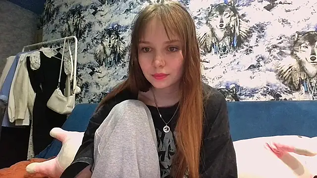 Snapshot of Princess_Mira chatting on May 2026 05:42:02 PM Princess Mira online show from May 2026 05:42:02 PM