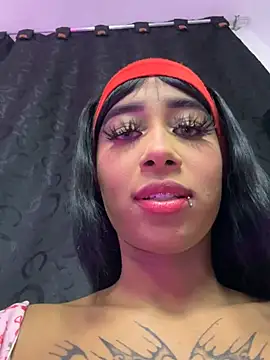Snapshot of Zaabrina_20 chatting on May 2026 01:33:01 AM Zaabrina 20 online show from May 2026 01:33:01 AM