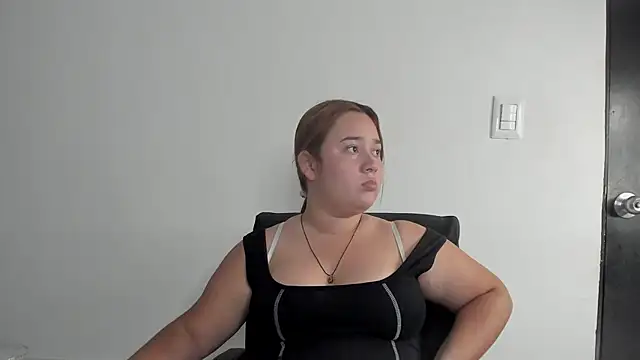 lolabunnysc online show from May 2026 12:01:01 PM