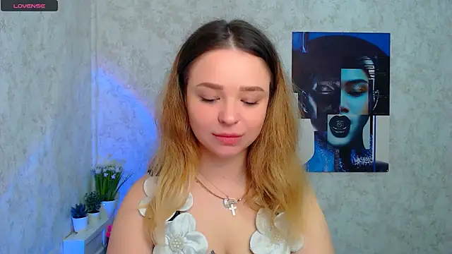Snapshot of NicoleAura chatting on May 2026 07:03:02 AM NicoleAura online show from May 2026 07:03:02 AM