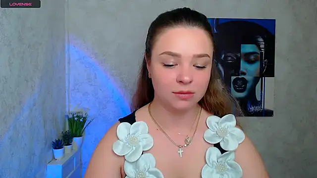 Snapshot of NicoleAura chatting on May 2026 06:32:01 AM NicoleAura online show from May 2026 06:32:01 AM