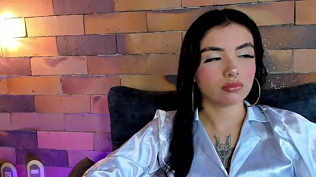 isabella hv online show from April 2026 04:01:01 PM