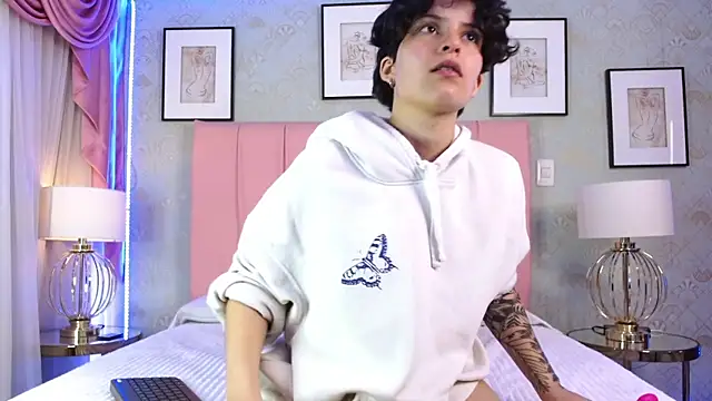 Snapshot of Nate_Desire_ chatting on April 2026 08:11:01 PM Nate Desire online show from April 2026 08:11:01 PM