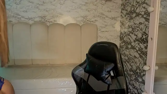 Snapshot of Steffany_v chatting on April 2026 09:27:01 PM Steffany v online show from April 2026 09:27:01 PM