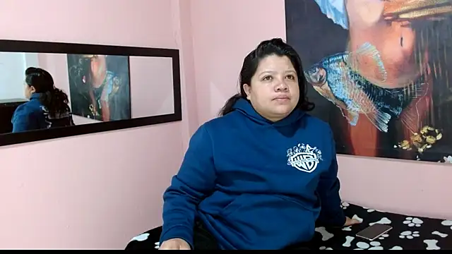 Snapshot of carolina_lenon chatting on April 2026 01:01:01 PM carolina lenon online show from April 2026 01:01:01 PM