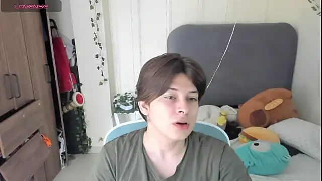 Snapshot of Felixzyn chatting on May 2026 07:20:02 PM Felixzyn online show from May 2026 07:20:02 PM