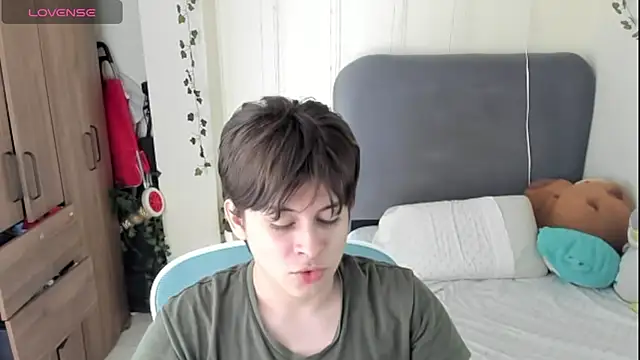 Snapshot of Felixzyn chatting on May 2026 07:00:02 PM Felixzyn online show from May 2026 07:00:02 PM