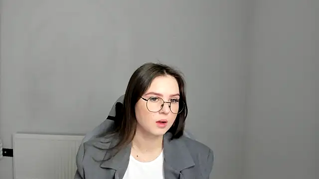 Snapshot of Regina_cute_ chatting on May 2026 06:29:01 AM Regina cute online show from May 2026 06:29:01 AM