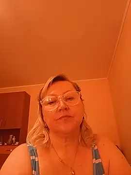Snapshot of I_amVeronicle chatting on June 2026 03:40:01 PM I amVeronicle online show from June 2026 03:40:01 PM