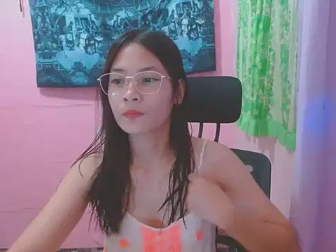 Snapshot of Sweetsexylady19 chatting on June 2026 05:11:01 AM Sweetsexylady19 online show from June 2026 05:11:01 AM