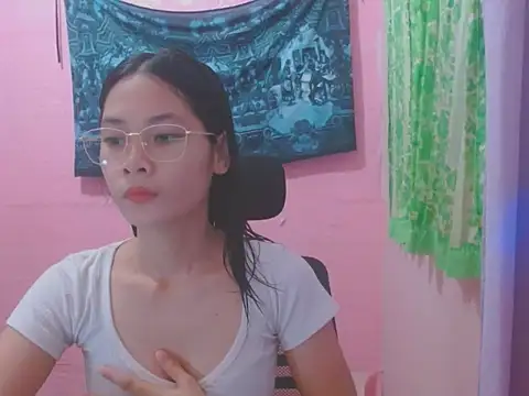 Snapshot of Sweetsexylady19 chatting on June 2026 05:34:01 AM Sweetsexylady19 online show from June 2026 05:34:01 AM