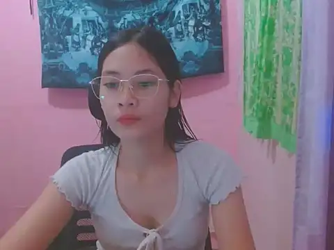 Snapshot of Sweetsexylady19 chatting on June 2026 05:34:01 AM Sweetsexylady19 online show from June 2026 05:34:01 AM