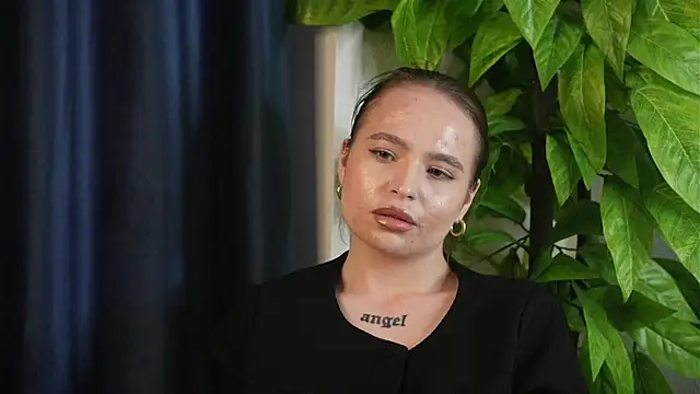 Snapshot of ElmaZillman chatting on April 2026 01:41:02 PM ElmaZillman online show from April 2026 01:41:02 PM