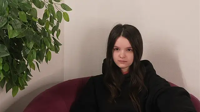 Snapshot of AllieParlett chatting on May 2026 11:37:02 AM AllieParlett online show from May 2026 11:37:02 AM