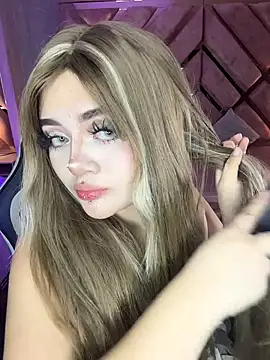 Snapshot of lya_nekko_ chatting on July 2026 04:06:02 AM lya nekko online show from July 2026 04:06:02 AM