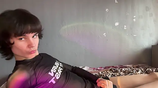 laski twink online show from June 2026 04:45:01 PM
