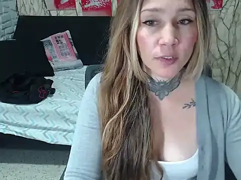 Snapshot of VickyBonnety chatting on May 2026 04:09:02 AM VickyBonnety online show from May 2026 04:09:02 AM