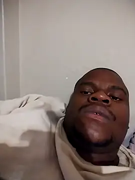 Snapshot of W0rthiit chatting on April 2026 08:23:01 PM W0rthiit online show from April 2026 08:23:01 PM