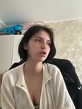 Snapshot of sennie_x chatting on April 2026 11:04:02 AM sennie x online show from April 2026 11:04:02 AM