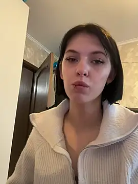 Snapshot of sennie_x chatting on May 2026 12:43:01 PM sennie x online show from May 2026 12:43:01 PM