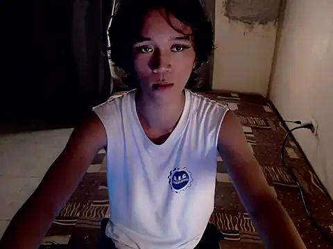 urnaughty paul online show from May 2026 02:45:01 PM