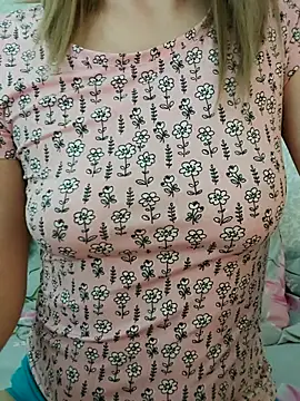 Snapshot of Myiasis chatting on April 2026 08:55:01 PM Myiasis online show from April 2026 08:55:01 PM